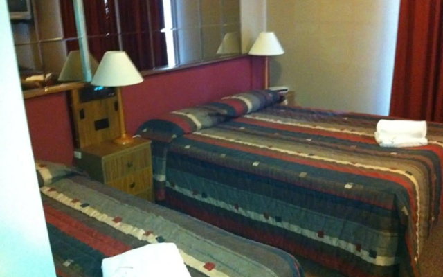 Southern Cross Motor Inn & Tourist Park