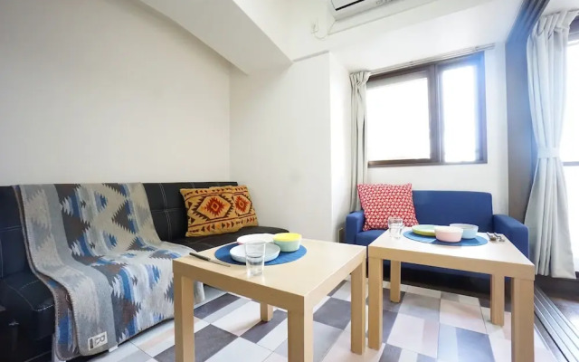 Terry's Apartment Shinsaibashi East I G13B