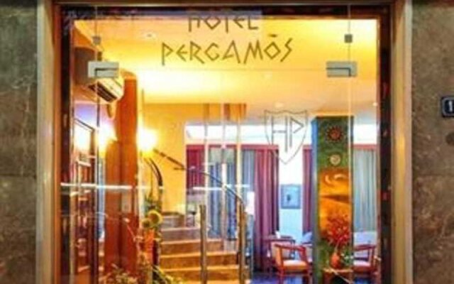 Отель Pergamos вид на фасад