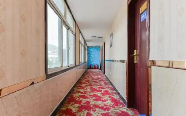 Lanzhou West Green Hotel