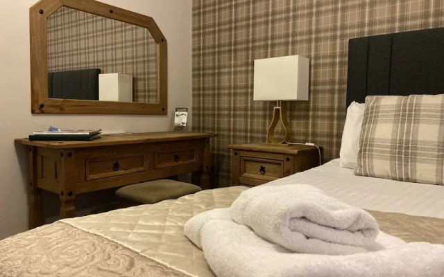The Oaks Hotel