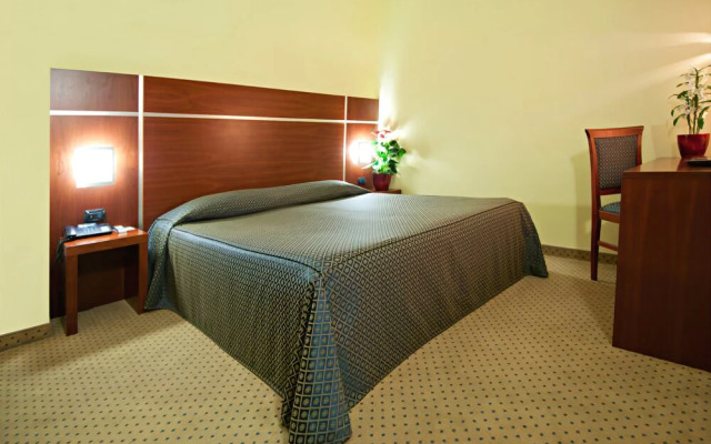 Hotel Domus Expo