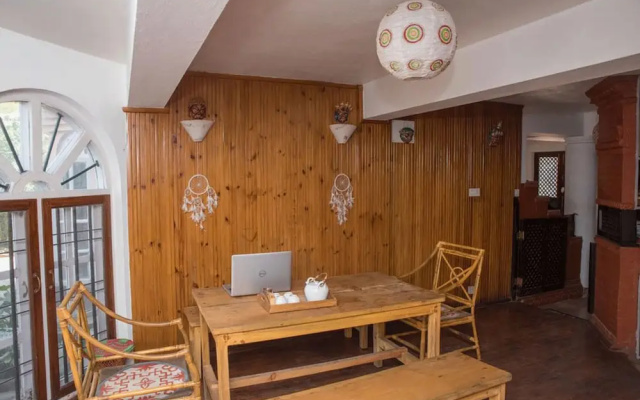 Tembas House