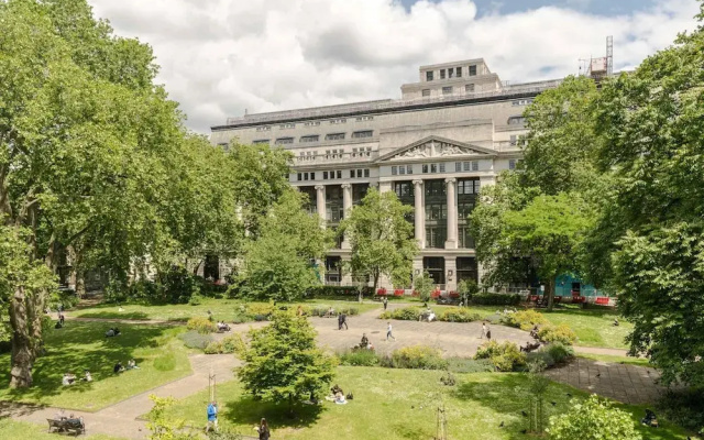The Honourable - Bloomsbury Square By Frankie Says