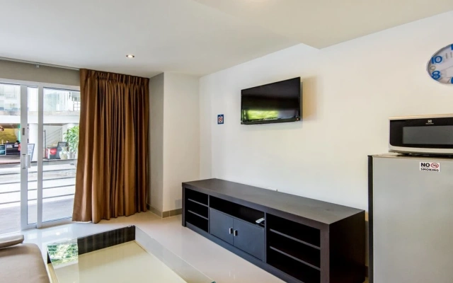 Bay Shore Patong by Chattha