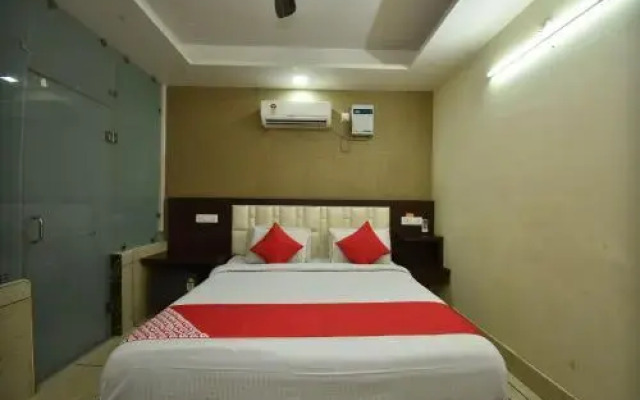 Hotel Jhankar by OYO Rooms