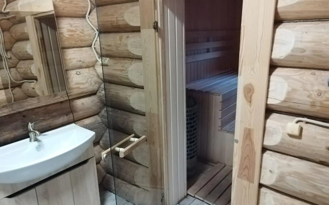 Дом Желтый