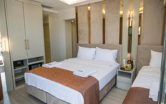 Cetin Port Hotel