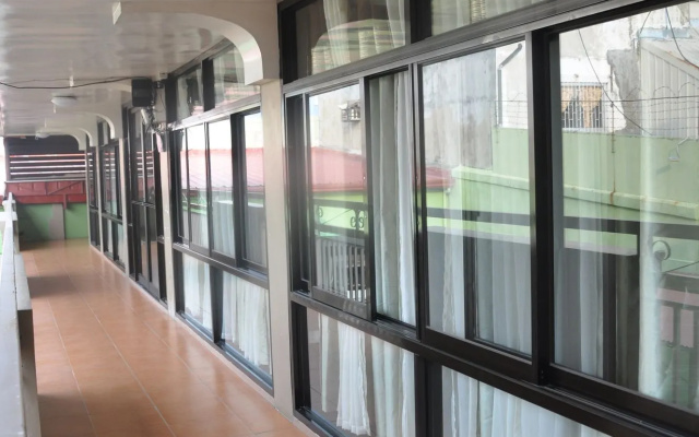 Nikita's Place Hotel