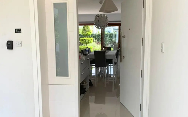 Highly Comfortable Family-friendly Apartment in Lovely Area