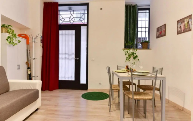 BMGA l Coliseum Rome Apartment 1Bdr for Couples