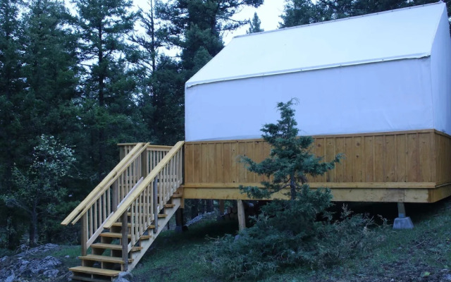 YD Guest Ranch