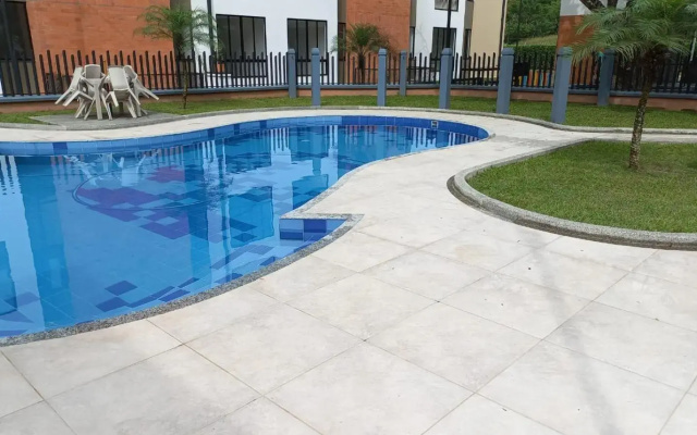 Apartamento con excelente ubicación.