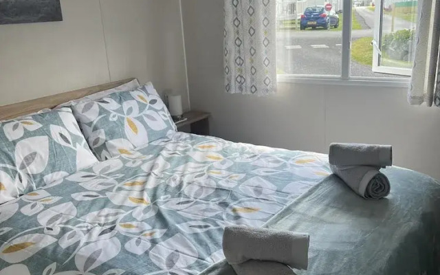 Tranquil Seaside Caravan Retreat in Eyemouth
