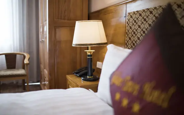 Golden Town Hotel