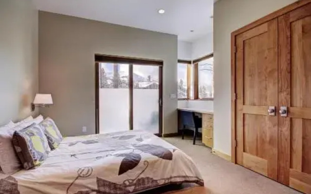 White Cloud Mountain Home