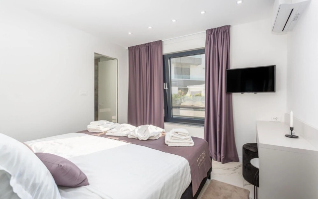Beautiful Apartment in Malinska With Jacuzzi, Wifi and 3 Bedrooms