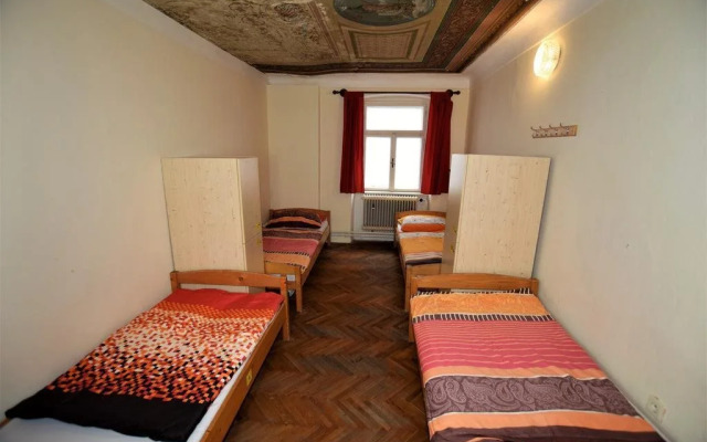 Travel Hostel