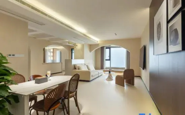 ZiYu Riverview Apartments