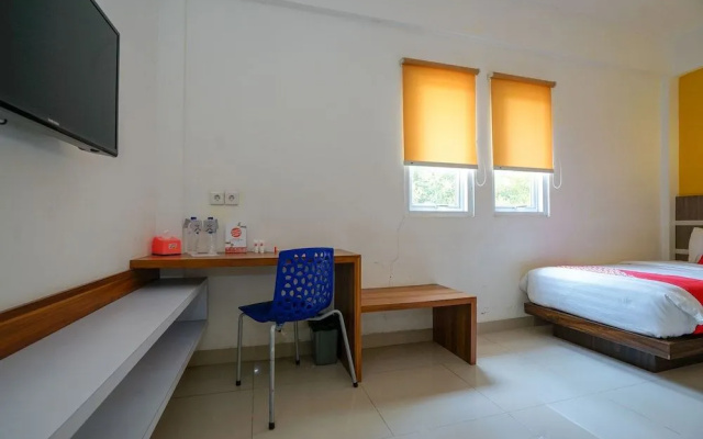 OYO 1727 Hotel 929