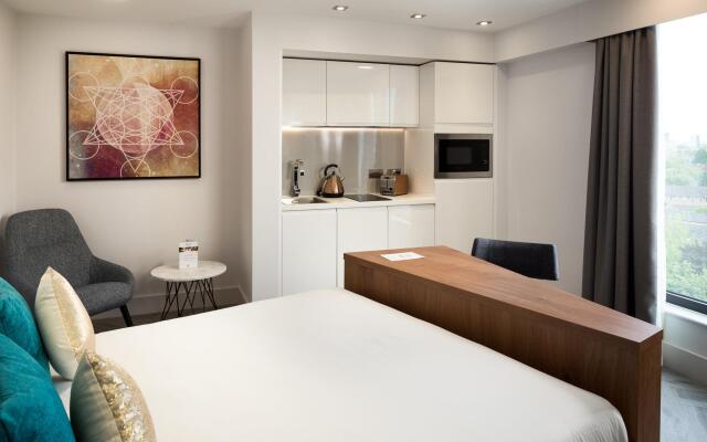 Отель Roomzzz London Stratford комната для гостей
