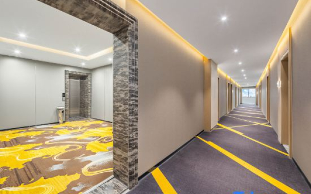 IU Hotel (Chifeng Hongshan Pedestrian Street)