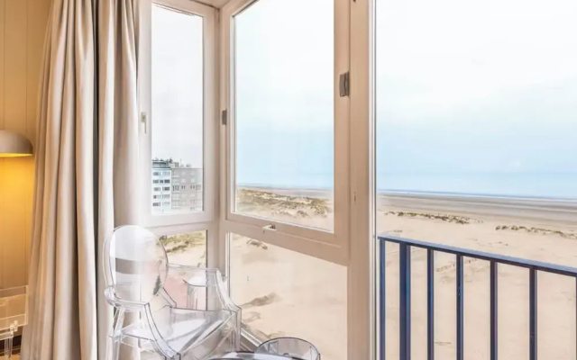 Apartment on Belgian Coast With Sea Views