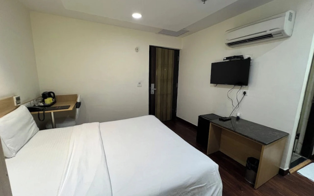 Hyphen Business Hotel