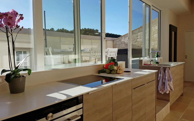 Charming Apartment in Villesèque-des-Corbières with Jacuzzi