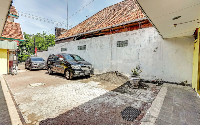 Hotel O Kalimantan Surabaya Syariah