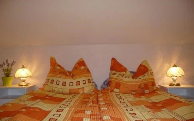 Stefan Apartments