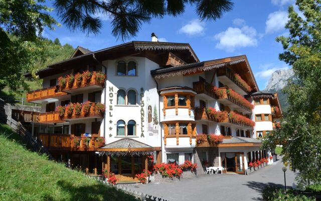 Hotel La Soldanella вид на фасад