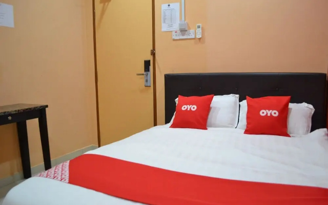 OYO 89691 Hotel Puteri Miqaila