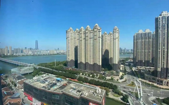 Rise Hotel Apartment (Chuhe Han Street Metro Station Provincial Museum)