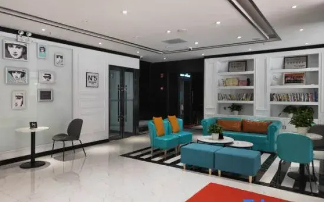 Xana Lite Hotel (Xin Qian Wangfujing Plaza Branch)