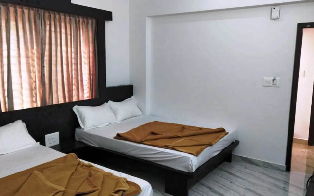 iROOMZ S Silver Suites