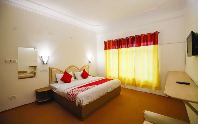 OYO 18636 Cordial Inn
