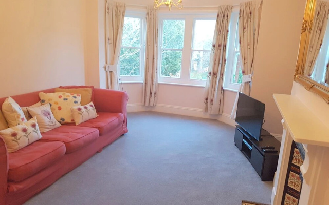 Woodstock Road Apartments (Peymans)