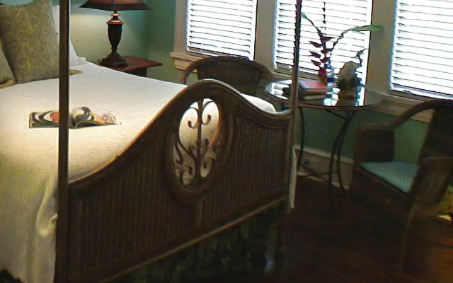 Palm Beach Hibiscus Bed & Breakfast