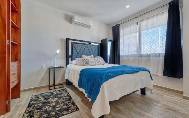 1BR Apartment - Private Balcony - Pool - Gym