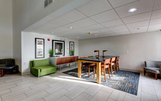 Holiday Inn Express Hotel & Suites Ashtabula-Geneva by IHG