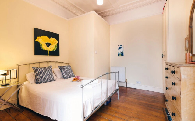 Bright Munster Road Apartment - MM2