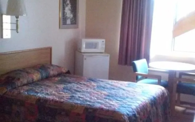 Budget Host Royal Gorge Inn