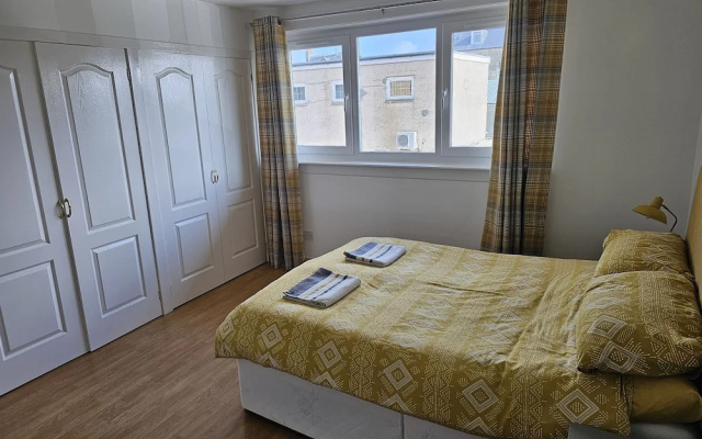 Snug - Colquhoun Square Apartment