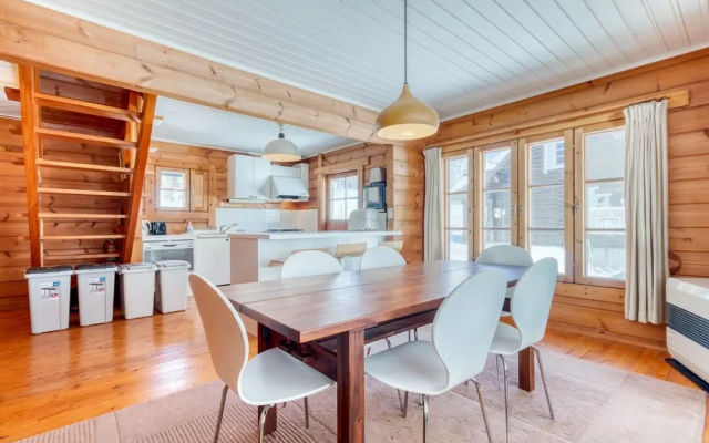 Tanoshii Chalet by H2 Life