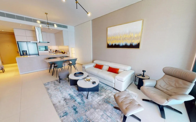 2BR Beachfront Apt w Ain Dubai Views at JBR