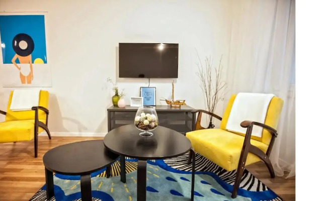 Batchae, Two Bedroom Flat near Bačvice Beach