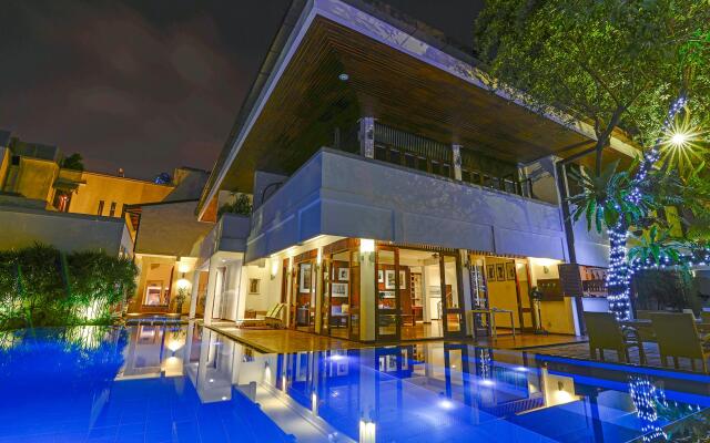Отель Colombo Courtyard вид на фасад