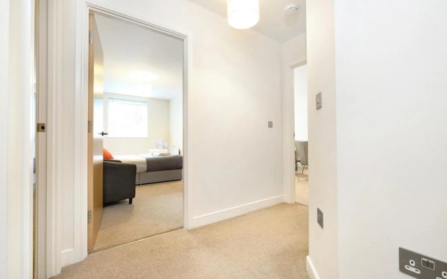 Alder House Serviced Apartment Maidenhead