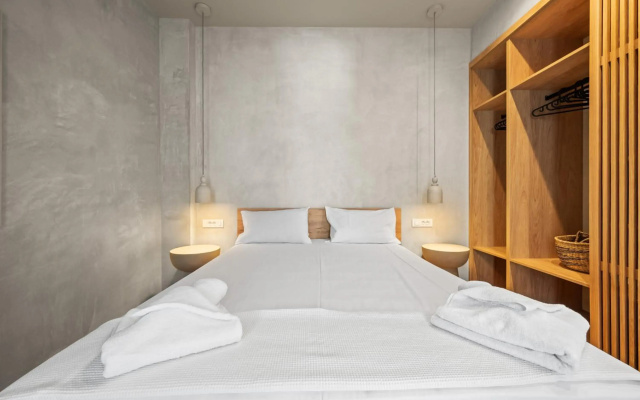 Nikos Apartments